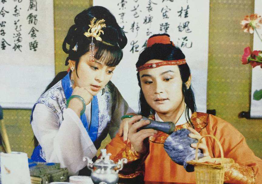 探春对林黛玉和薛宝钗从不喜到喜欢,从敬重到厌恶,为什么? 探春_探春判词