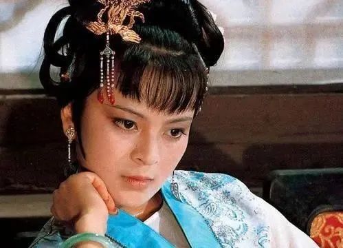 探春对林黛玉和薛宝钗从不喜到喜欢,从敬重到厌恶,为什么? 探春判词_探春