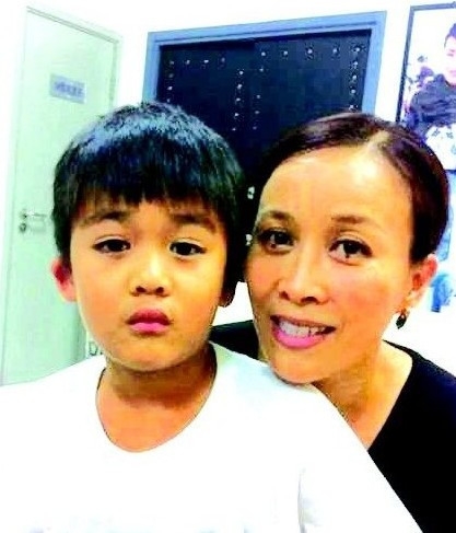 那英与高峰同居10年生下一子没有名分 后嫁给海归精英生活幸福 高峰那英老公图片_那英和高峰_高峰那英现在关系怎么样