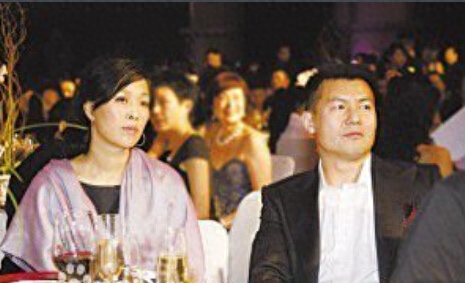 那英与高峰同居10年生下一子没有名分 后嫁给海归精英生活幸福 高峰那英现在关系怎么样_那英和高峰_高峰那英老公图片