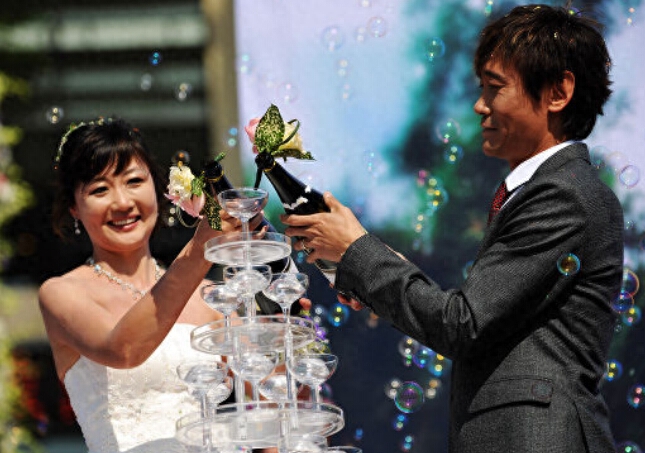 那英与高峰同居10年生下一子没有名分 后嫁给海归精英生活幸福 高峰那英老公图片_那英和高峰_高峰那英现在关系怎么样