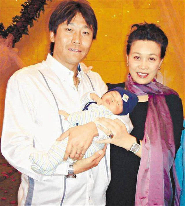 那英与高峰同居10年生下一子没有名分 后嫁给海归精英生活幸福 高峰那英老公图片_高峰那英现在关系怎么样_那英和高峰