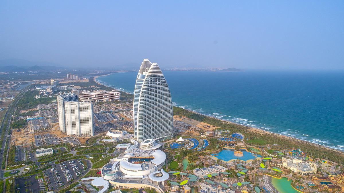 海南三亚五一假期酒店全面涨价,最低不能超过80元:告别低价游 去海南旅游要带现金吗_去海南旅行需要多少钱_去海南旅游要多少钱