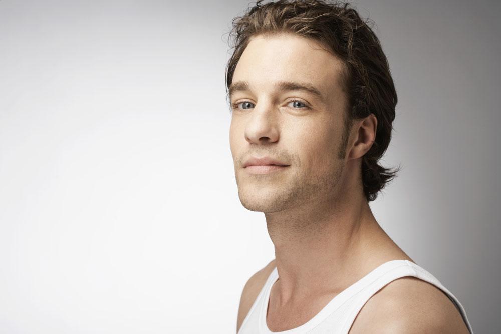 成熟有内涵!能让身边人赞扬不停的星座男 巨蟹男_巨蟹男偏爱哪类女生_巨蟹男和什么星座最配