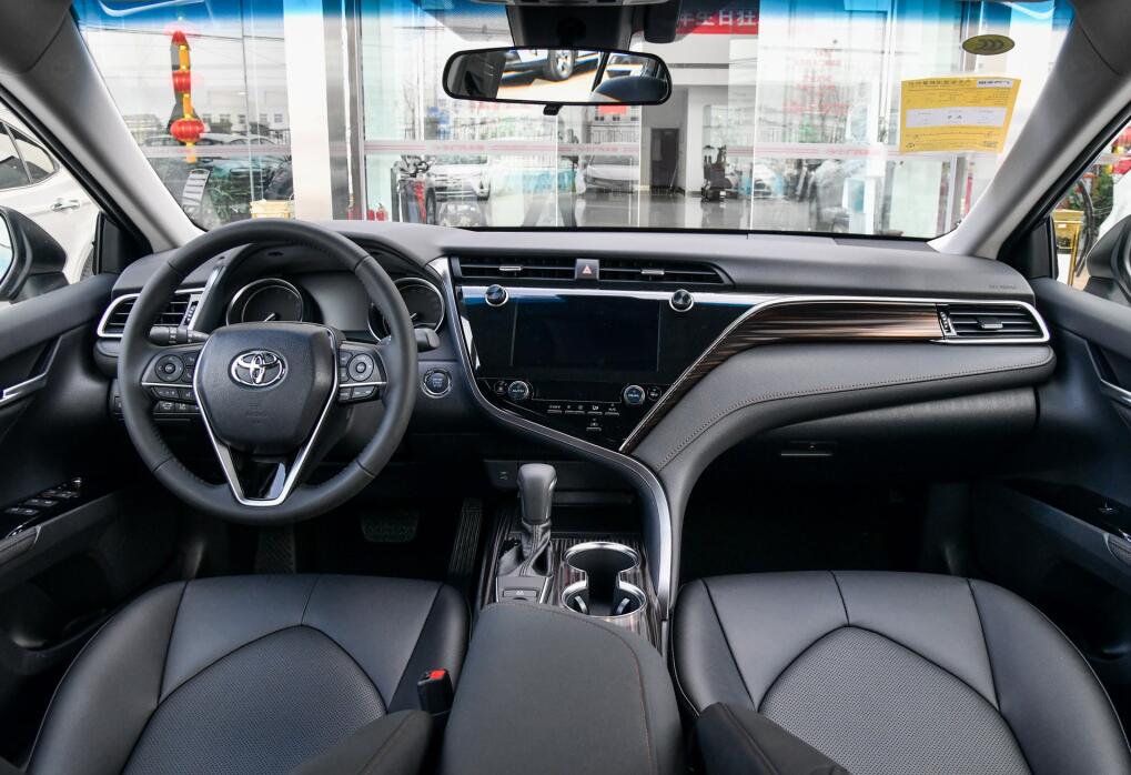 优惠幅度小,保值率高,2.0L的凯美瑞到底值不值得买? 凯美瑞2020款裸车价_凯美瑞2.5g优惠多少_凯美瑞2.0裸车优惠