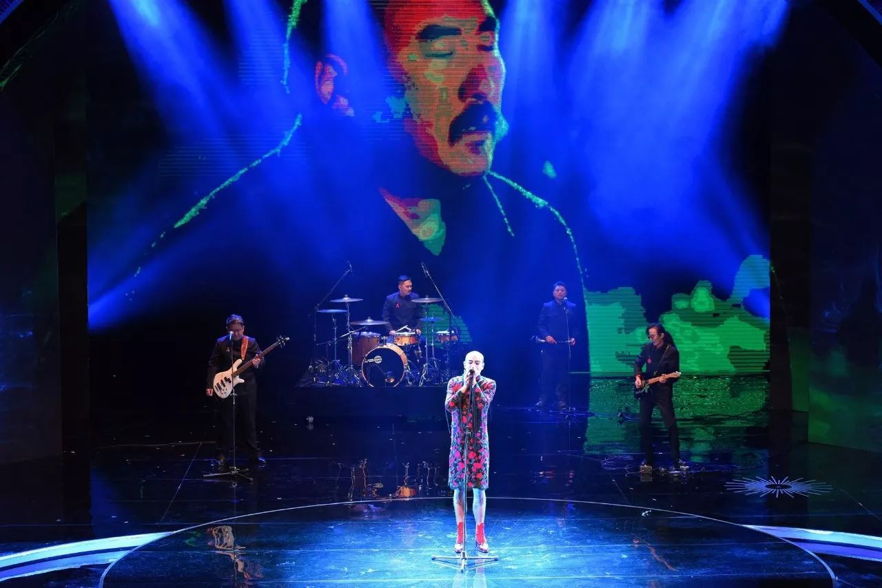 二手玫瑰金马现场演唱入围歌曲《社会嗑》,东北之光闪耀台湾! 入围金马奖_金马入围_入围金马奖是什么意思