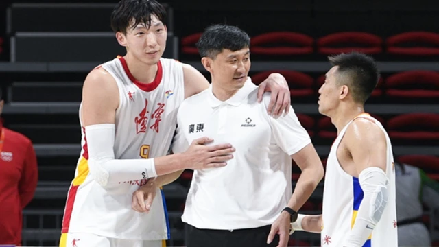 糟糕!周琦诊断结果!面临赛季报销 报销赛季的球星_赛季报销百度百科_赛季报销