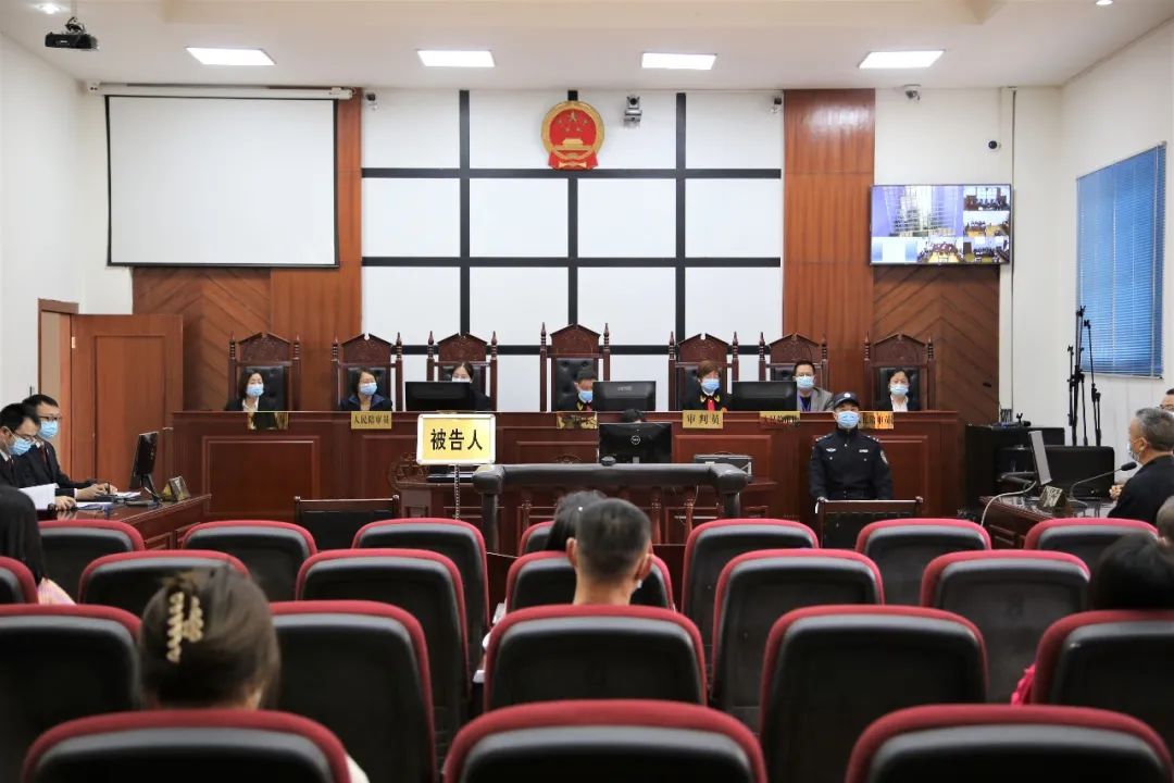 火锅店熬制使用地沟油被判赔2289余万元!2年卖出近5万锅 图片