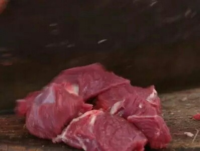 羊肉汤如何煲不膻 炖羊肉三放三不放_如何炖羊肉_炖羊肉放什么调料