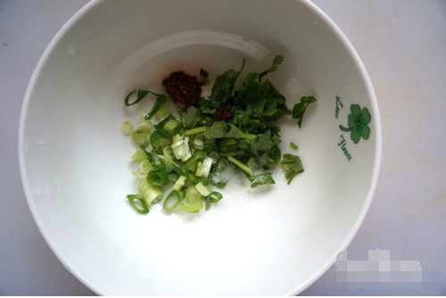 羊肉汤怎么做好吃又简单的做法 羊排放清水泡去血水多换几次水 如何炖羊肉_炖羊肉放什么调料_炖羊肉怎么炖好吃又烂无膻味