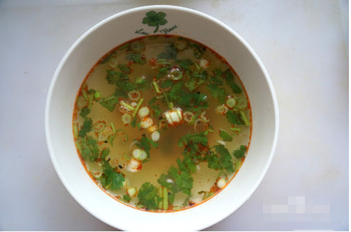 羊肉汤怎么做好吃又简单的做法 羊排放清水泡去血水多换几次水 如何炖羊肉_炖羊肉怎么炖好吃又烂无膻味_炖羊肉放什么调料