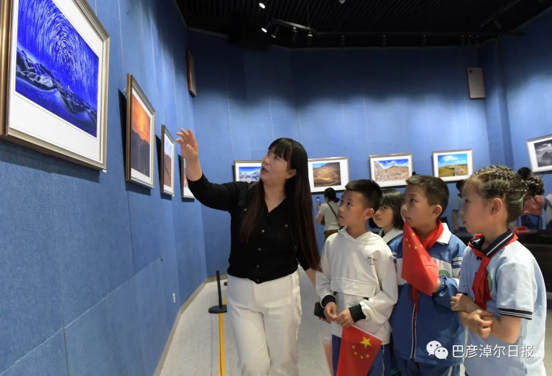 一次聆听长城故事的主题班会 八达岭长城故事_哭长城孟姜女哭长城故事_长城故事