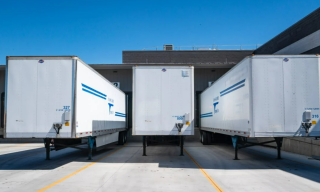 2020年我国民航运输业分析:低迷形势下企业积极自救 政府大力扶持 有望迎来复苏 我国危化品运输车行业市场现状及竞争分析 四川、陕西、广东销量较为领先