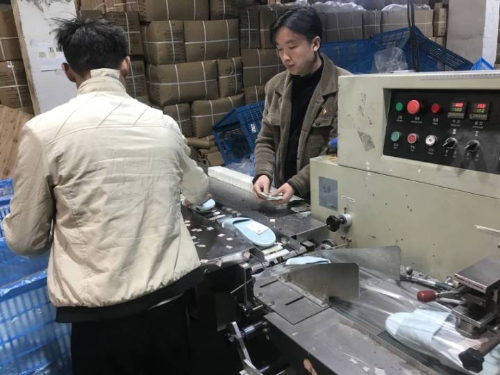 宁波这家鞋厂生产车间暗藏玄机,看完泪崩 微信图片_20210322192659.jpg