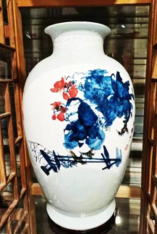 「品博会」鄱阳张长钧:从农村走出来的全能型陶瓷艺术大师 景德镇陶瓷学院科技艺术学院_景德镇陶瓷大学科技艺术学院_景德镇陶瓷科技艺术学院怎么样