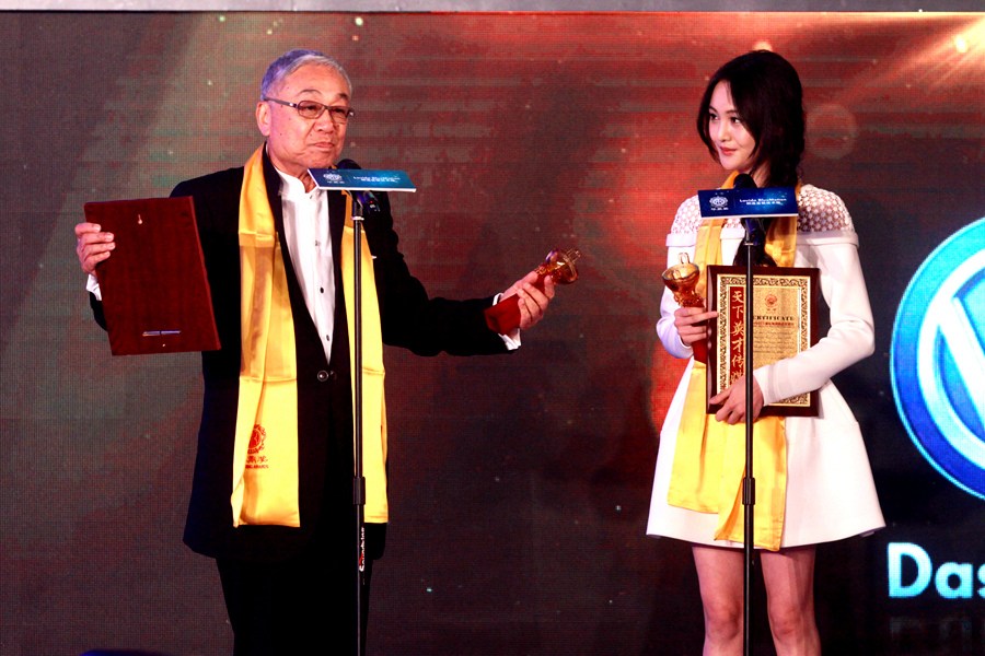 华鼎奖取消郑爽荣誉称号 收回并注销其奖励证书奖杯 华鼎奖_华鼎奖2012电视剧奖贾乃亮_华鼎奖刘诗诗