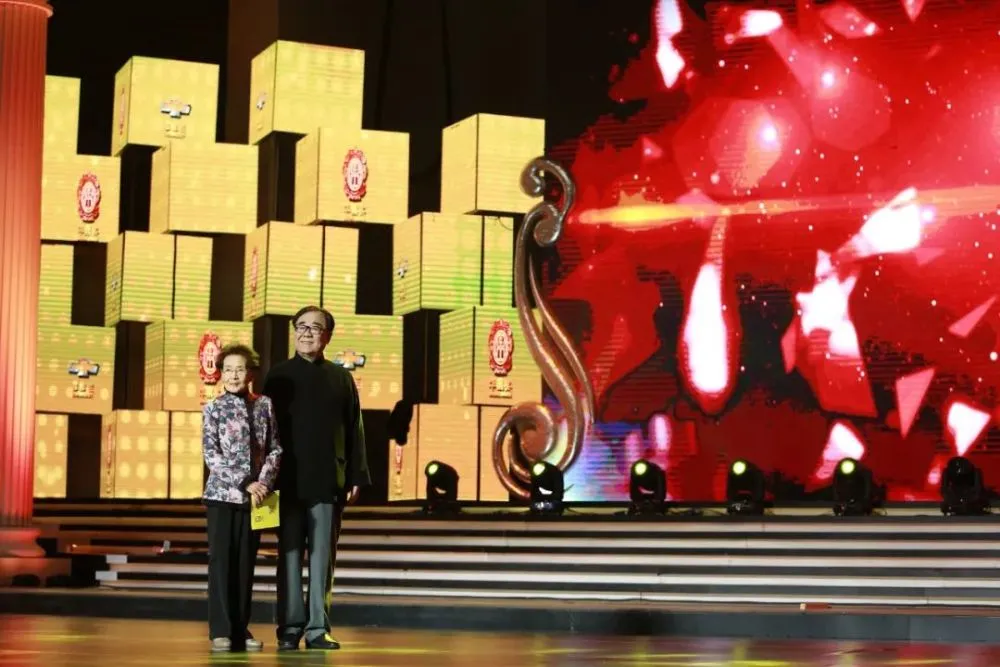 华鼎奖终身成就奖获得者金铁霖因病去世,享年83岁 第三届华鼎奖_华鼎奖_华鼎奖2013