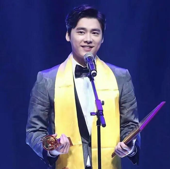 华鼎奖_2013华鼎奖_华鼎奖刘诗诗