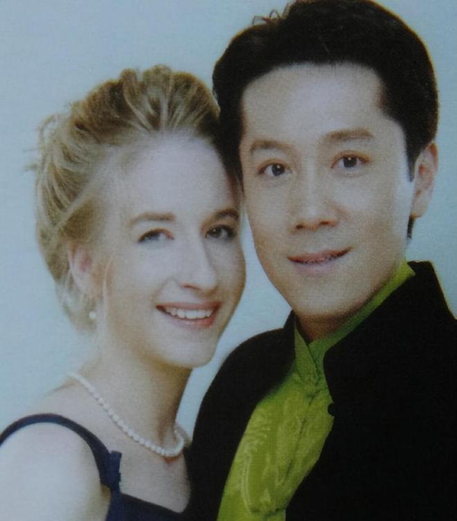 55岁蔡国庆官宣喜讯:这辈子最幸运的事,就是在路上捡到一个老婆 蔡国庆老婆_蔡国庆歌曲_蔡国庆