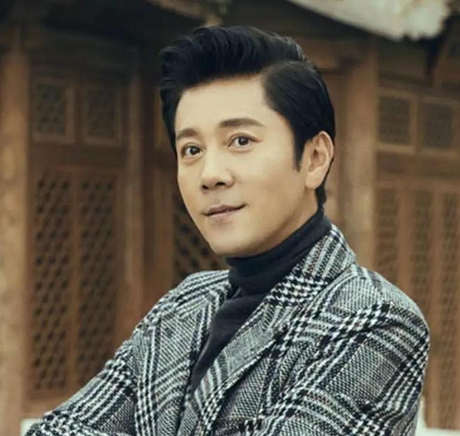 蔡国庆:分手两段异地恋后,娶了一个粉丝,现在儿子是他的骄傲 蔡国庆老婆是谁_蔡国庆现任老婆是谁_蔡国庆