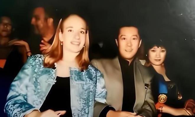 蔡国庆:分手两段异地恋后,娶了一个粉丝,现在儿子是他的骄傲 蔡国庆老婆是谁_蔡国庆现任老婆是谁_蔡国庆