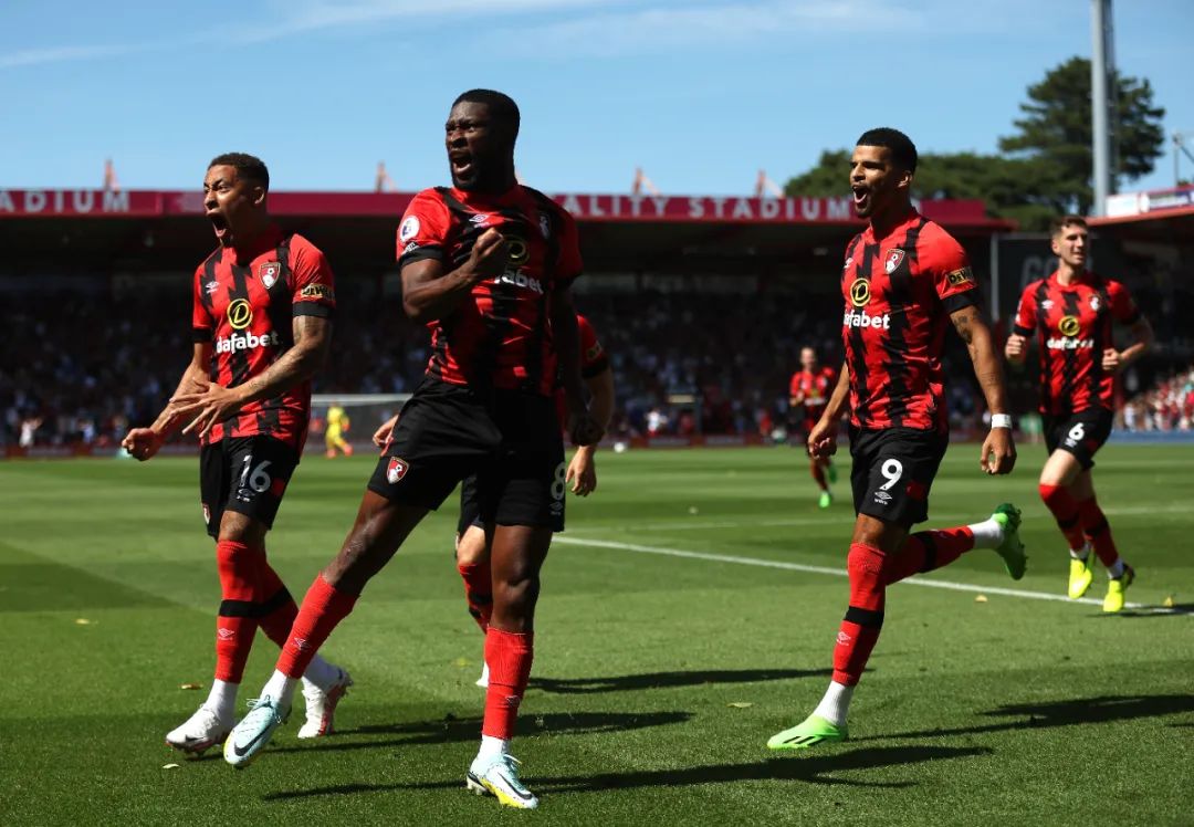 热刺大胜登顶,切尔西小胜利物浦爆冷丨第1轮 图片