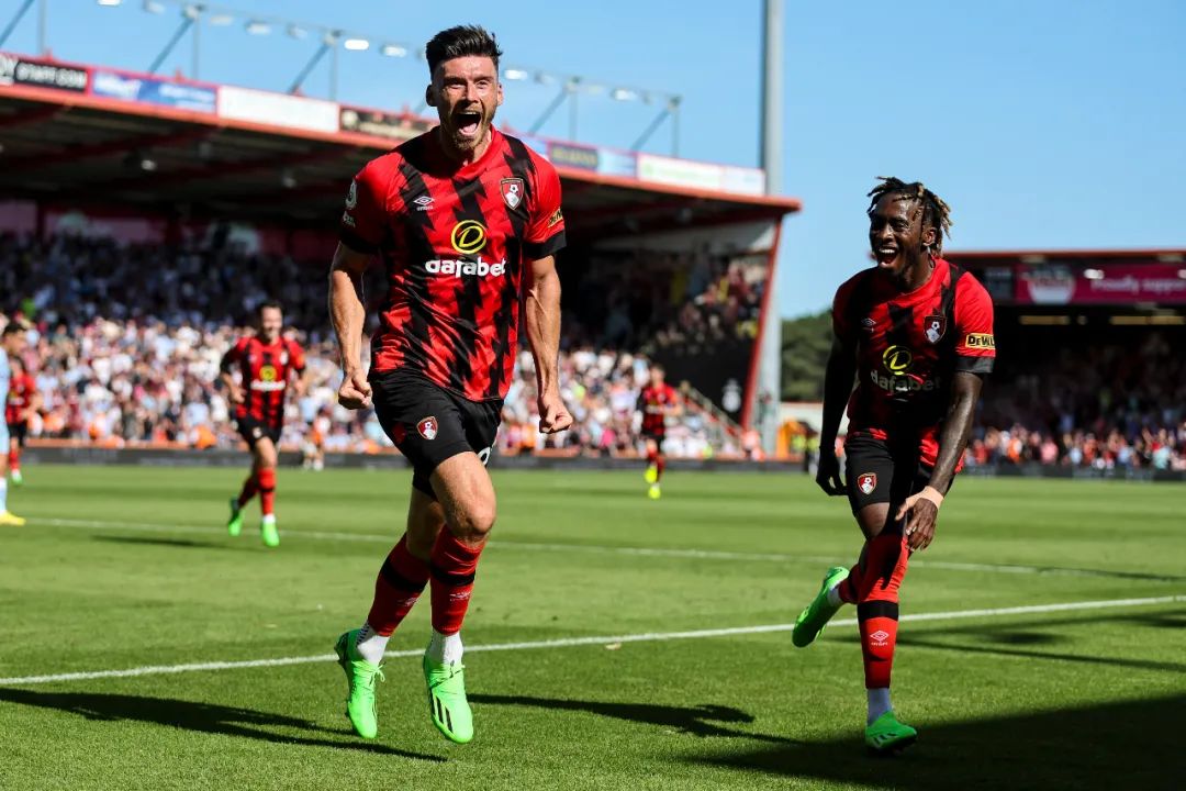 热刺大胜登顶,切尔西小胜利物浦爆冷丨第1轮 图片