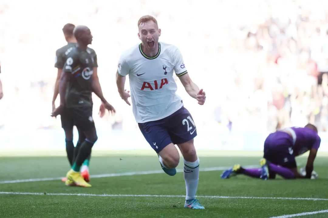 热刺大胜登顶,切尔西小胜利物浦爆冷丨第1轮 图片