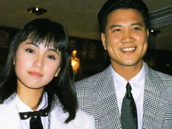 万梓良:忍不了恬妞与养母闹矛盾,余生不会辜负小16岁的妻子 万梓良_万梓良老婆_万梓良现在状况