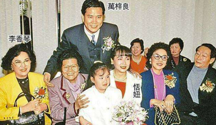 万梓良:忍不了恬妞与养母闹矛盾,余生不会辜负小16岁的妻子 万梓良_万梓良老婆_万梓良现在状况