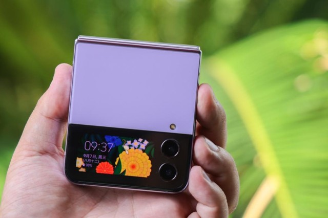 三星新折叠屏手机价格曝光:竖折7499元起,横折12999元起 三星最新款手机是哪款折叠手机_三星最新款手机_三星最新款手机是哪款2023