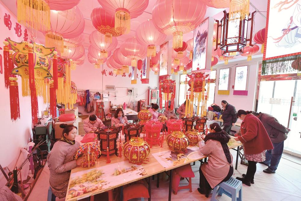 元宵节“戏楼灯笼”点亮中国匠人美好生活新期盼 元宵灯笼怎么做_元宵灯笼手工制作方法视频_元宵灯笼