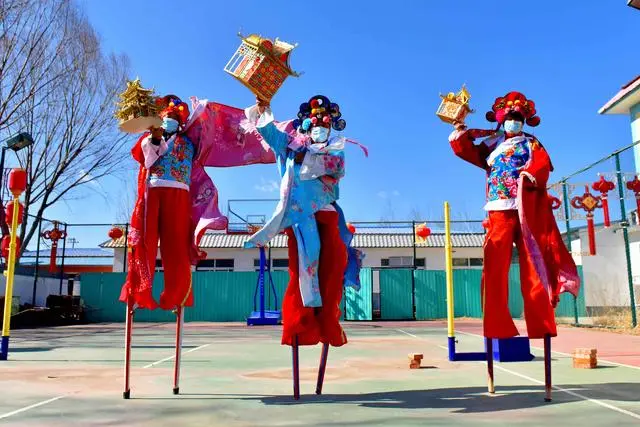 元宵节“戏楼灯笼”点亮中国匠人美好生活新期盼 元宵灯笼怎么做_元宵灯笼手工制作方法视频_元宵灯笼