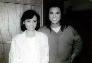 万梓良,对前妻掏心掏肺,45岁娶粉丝当爸爸,把普通妻子当成宝 万梓良老婆_万梓良_万梓良巨人