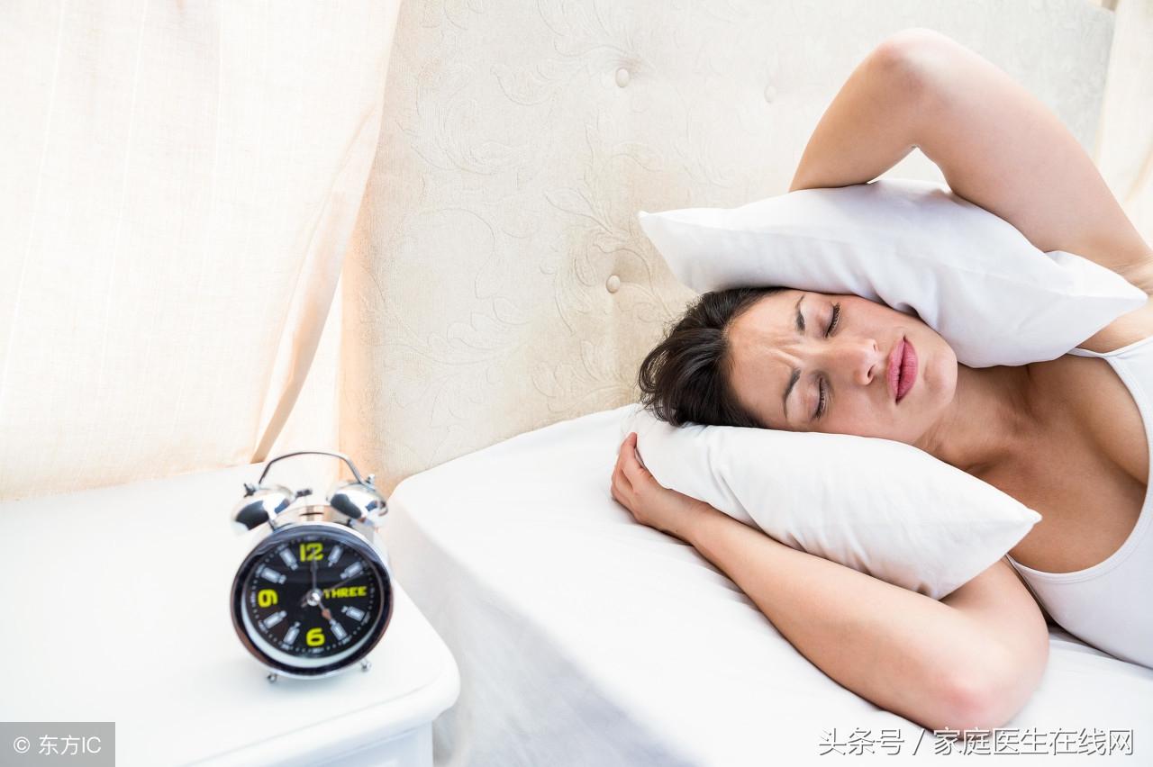 周末赖床有风险,了解这3个后果后,就快从被窝里出来吧 赖床对身体好不好_赖床_赖床的图片可爱