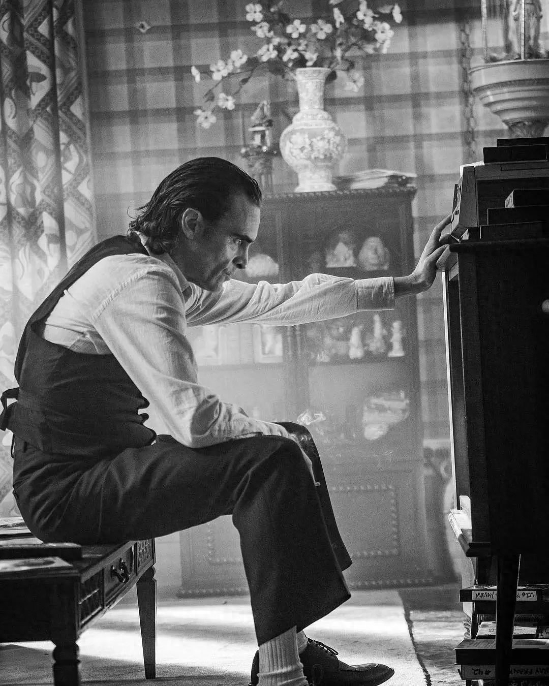 DC最有魅力的反派,小丑的前世今生你了解吗? dc漫画_侦探漫画DC_动作漫画dc