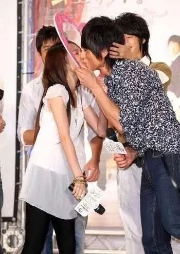 绝了!除了隐婚,吴尊到底还撒过多少谎? 吴尊为什么叫文莱王子_吴尊老婆_吴尊