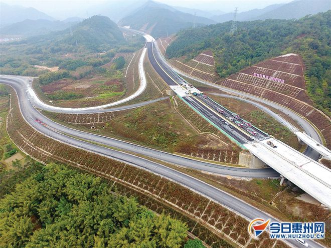 景区间交通 自驾野山坡_野山坡旅游_野山坡露营