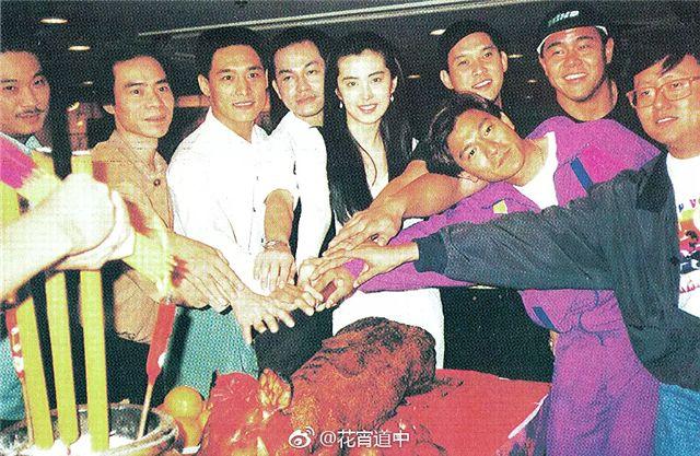 他们是香港电影的熟脸,也是中国台湾反派演员,你们最熟悉哪个? 张什么利老头白发演员_白发演员表_白发的演员