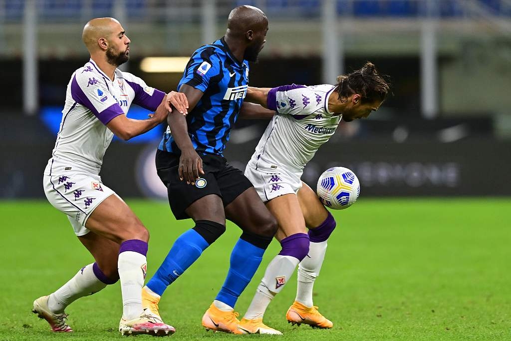 转折来了?名记爆料!曼联利物浦酝酿压哨1击,滕哈格第5签或3选1 曼联引援_曼联_曼联微博