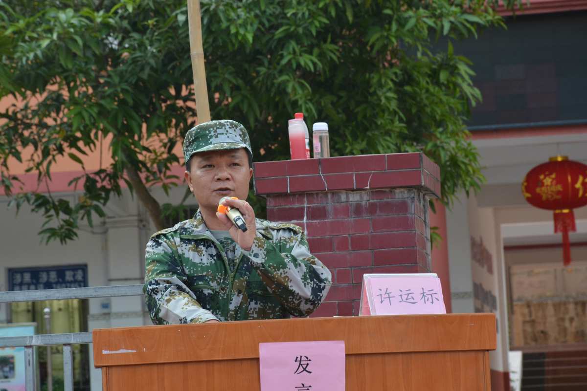 站军姿、齐步走……一起听听青岛多所学校师生们的军训故事 军训_军训第四天军训感言_军训夏令营