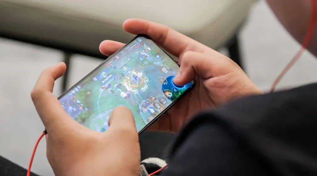 沉迷网游_网游沉迷的危害800字_网游沉迷部队