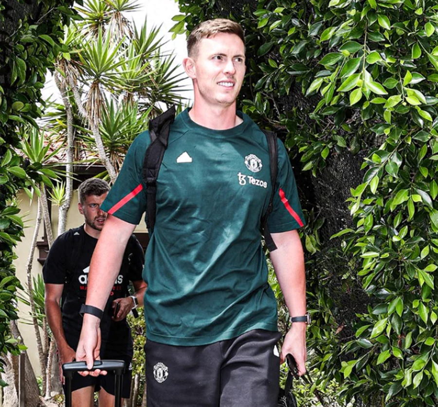 曼联2000万卖门将只差官宣!滕哈格至少再签两人,一新援已定加盟 曼联_曼联赛程比分_曼联吧